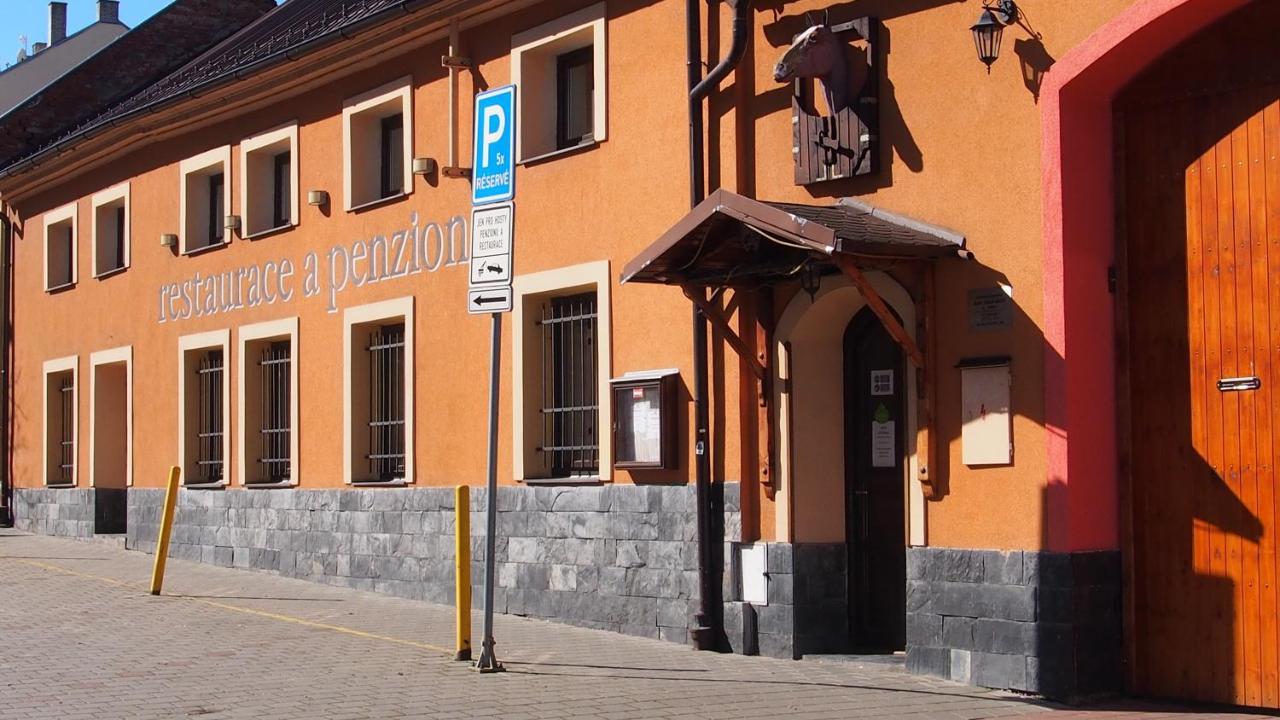A Restaurace Na Jizdarne *