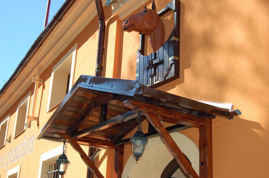 A Restaurace Na Jizdarne Гостьовий будинок